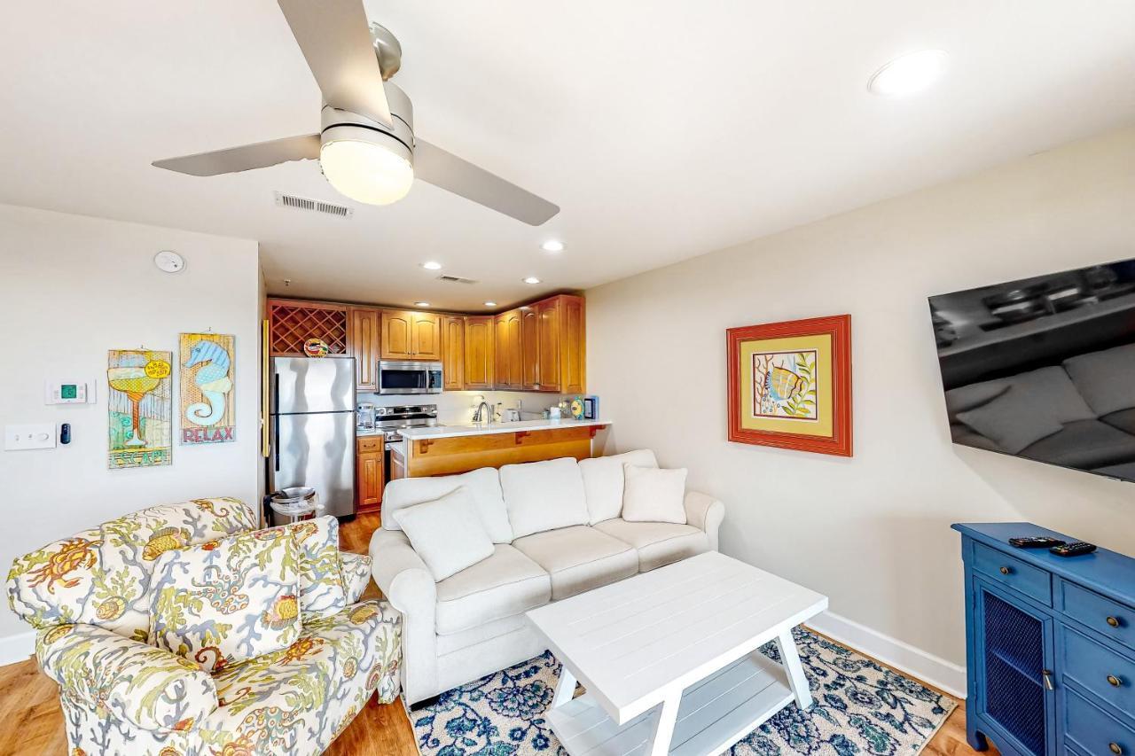 Grand Caribbean Apartment Pensacola Room photo